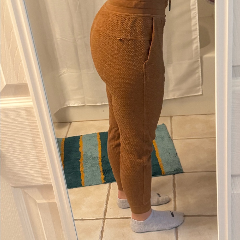 Lululemon waffle jogger - Picture 2 of 3